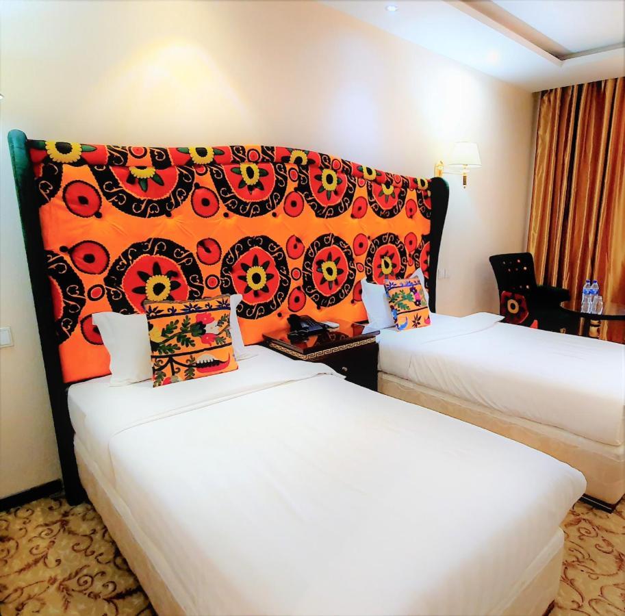 Emirhan Hotel Samarkand Eksteriør billede