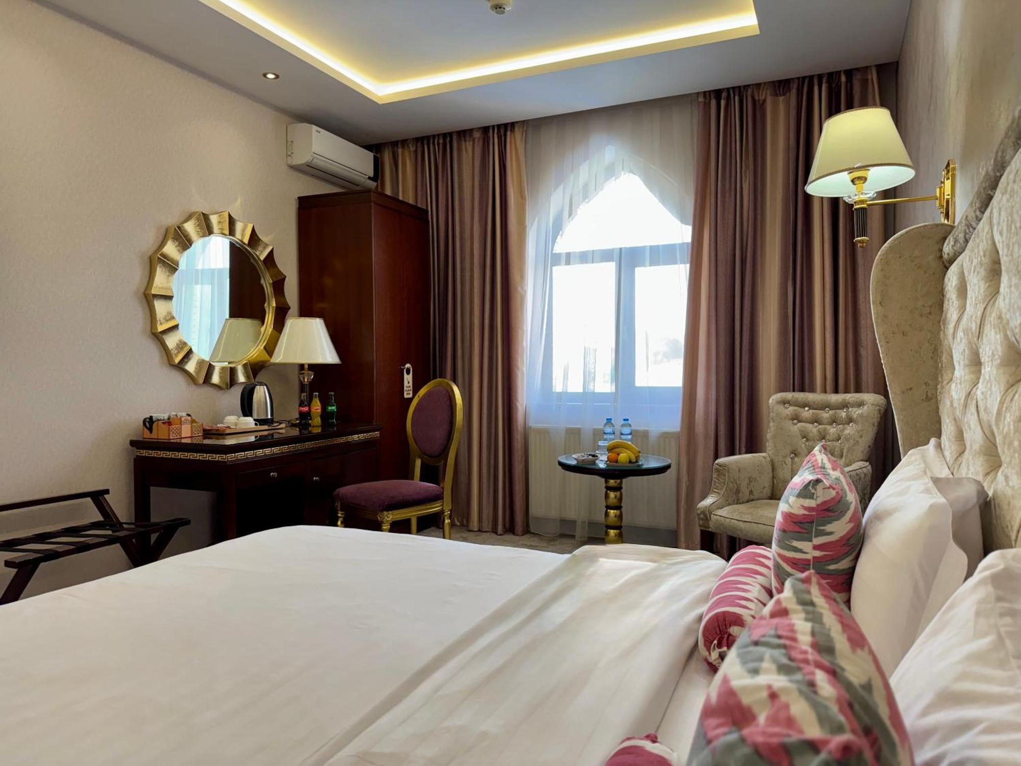 Emirhan Hotel Samarkand Eksteriør billede