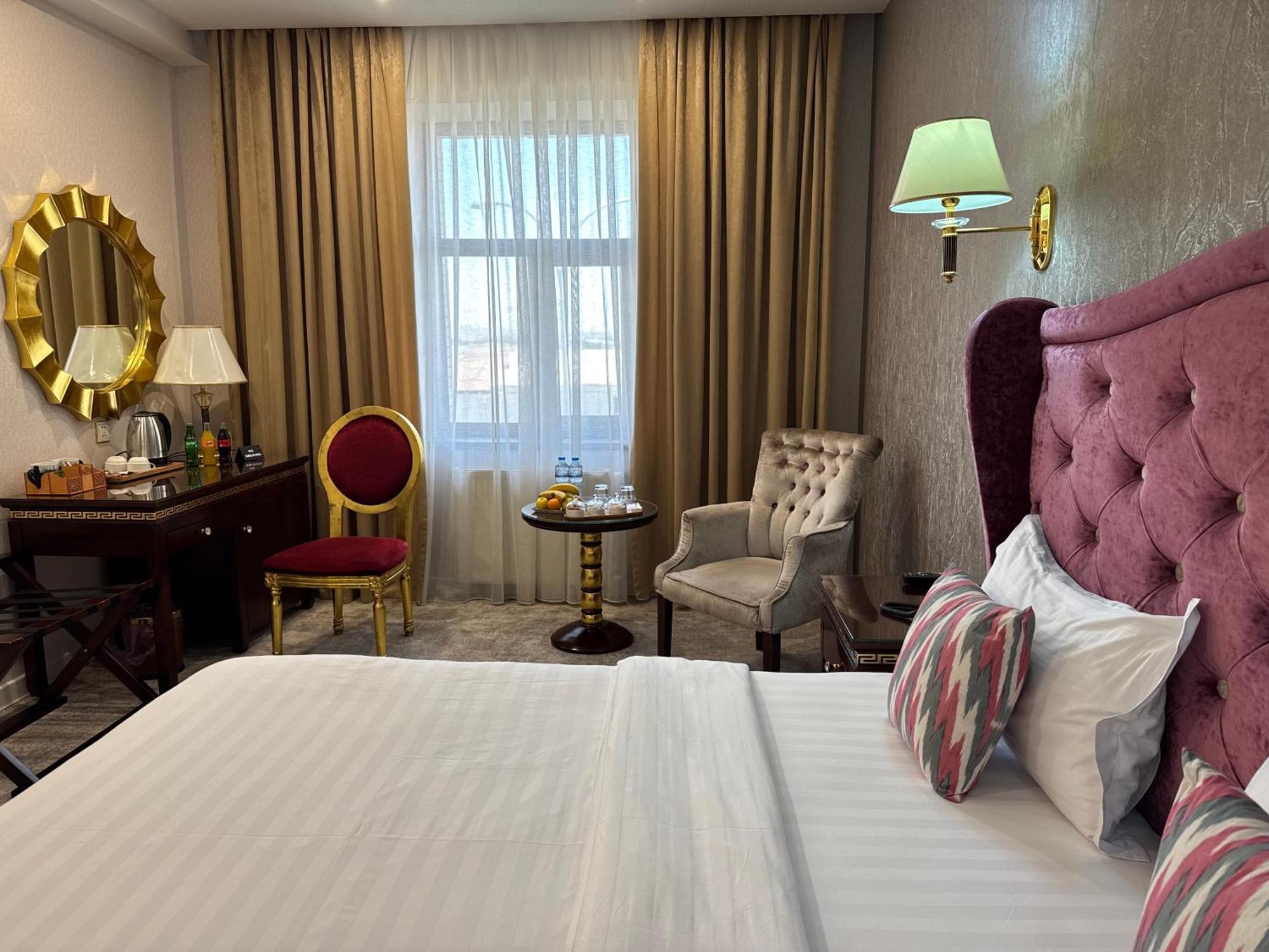 Emirhan Hotel Samarkand Eksteriør billede
