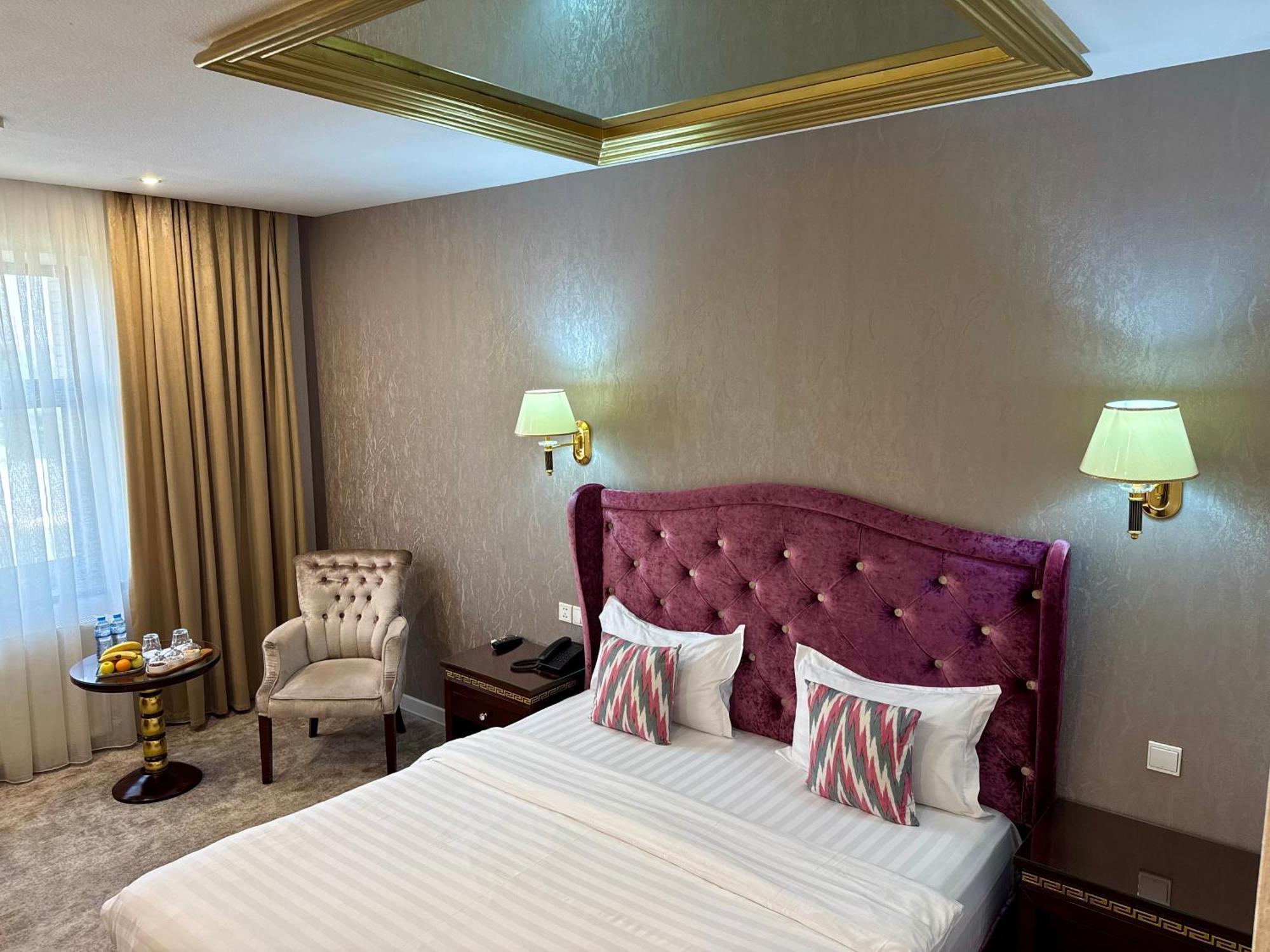 Emirhan Hotel Samarkand Eksteriør billede